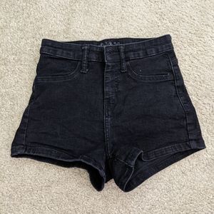 Wild table black jean shorts